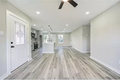 10413 Muscatine Street, Houston, TX 77029 - Photo 9