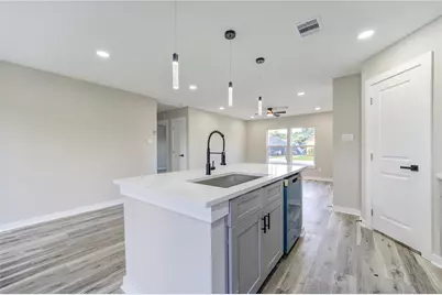 10413 Muscatine Street, Houston, TX 77029 - Photo 11