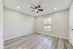 10413 Muscatine St, Houston, TX 77029 - Photo 25