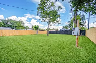 10413 Muscatine St, Houston, TX 77029 - Photo 31