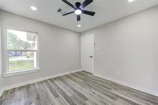 10413 Muscatine St, Houston, TX 77029 - Photo 27