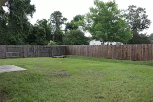 304 Carlos Leal Dr, Dayton, TX 77535 - Photo 11