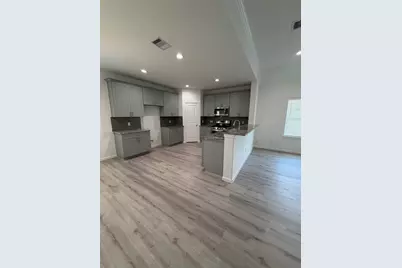 304 Carlos Leal Drive, Dayton, TX 77535 - Photo 5
