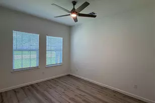 304 Carlos Leal Dr, Dayton, TX 77535 - Photo 9