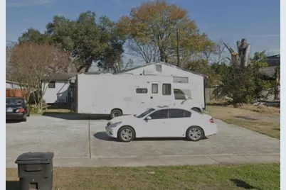 1028 N Victory Rd Drive, Houston, TX 77088 - Photo 1