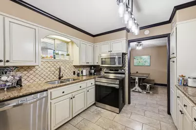 2704 Memphis Avenue, Nederland, TX 77627 - Photo 11