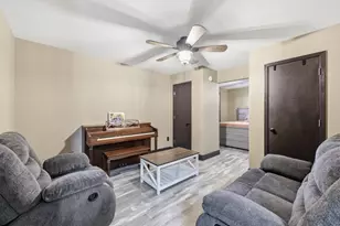 2704 Memphis Ave, Nederland, TX 77627 - Photo 15