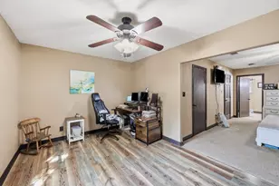 2704 Memphis Ave, Nederland, TX 77627 - Photo 23