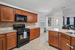 7419 Superior Dr Dr, Baytown, TX 77521 - Photo 9