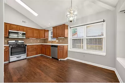 10038 Green Valley Lane, Houston, TX 77064 - Photo 11