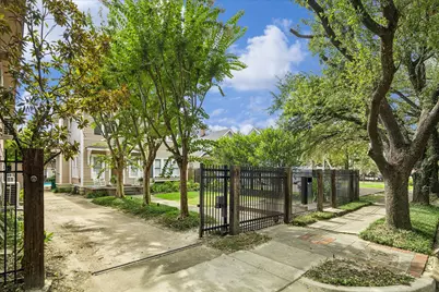 1225 Heights Boulevard, Houston, TX 77008 - Photo 11
