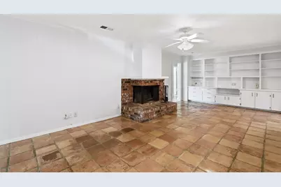 120 Caldwell Street, Baytown, TX 77520 - Photo 9