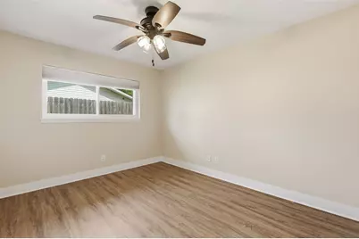 120 Caldwell Street, Baytown, TX 77520 - Photo 17