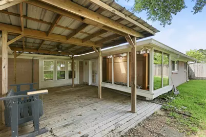 120 Caldwell Street, Baytown, TX 77520 - Photo 29