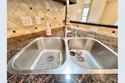 7017 Caldwell Road, Hitchcock, TX 77563 - Photo 17