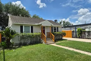 806 Gale St, Houston, TX 77009 - Photo 1