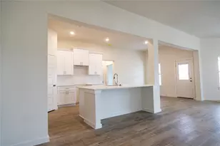 8319 Amber Summit Ln, Angleton, TX 77515 - Photo 7