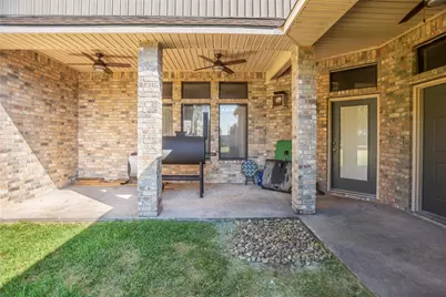 12315 Fisher Drive, Mont Belvieu, TX 77523 - Photo 37