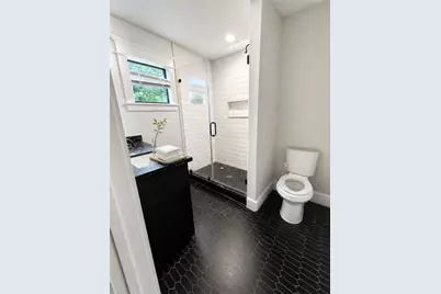 5010 Crane Street, Houston, TX 77026 - Photo 9