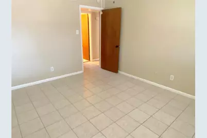 10122 Shadow Wood Drive #11, Houston, TX 77043 - Photo 13