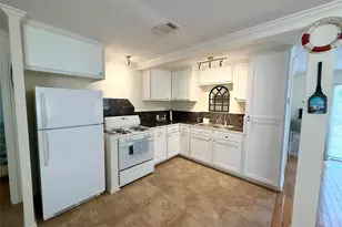 954 Eastview, Port Bolivar, TX 77650 - Photo 3