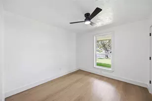 9002 Enchanted Forest Dr, Houston, TX 77088 - Photo 17