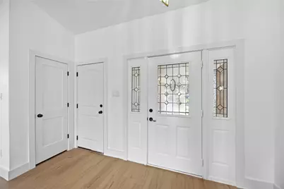 9002 Enchanted Forest Drive, Houston, TX 77088 - Photo 7