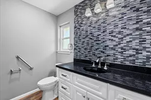 11511 Cherry Point Dr, Mont Belvieu, TX 77535 - Photo 21