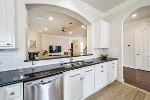 14447 Basalt Ln, Houston, TX 77077 - Photo 9