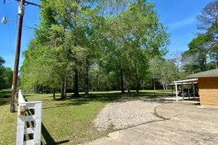 10451 N Essex Dr, Conroe, TX 77302 - Photo 17