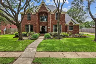 1810 Stonecreek Cir, Friendswood, TX 77546 - Photo 1