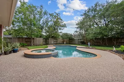 1810 Stonecreek Circle, Friendswood, TX 77546 - Photo 45