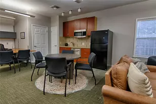 820 N Jefferson St, La Grange, TX 78945 - Photo 11