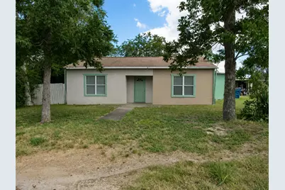 740 E Franklin Street, Goliad, TX 77963 - Photo 17