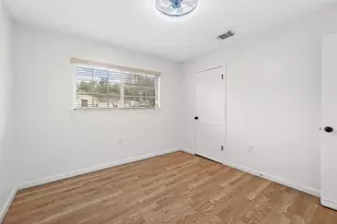 13902 Ambrose St, Houston, TX 77045 - Photo 35