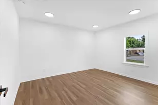 8248 Park Terrace St, Houston, TX 77017 - Photo 13