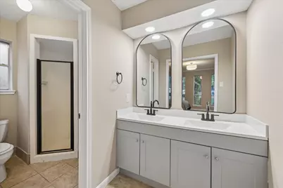 10411 Grassland Circle, Houston, TX 77070 - Photo 9