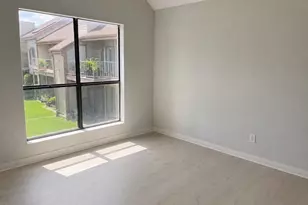 8259 Sands Point Dr, Houston, TX 77036 - Photo 11