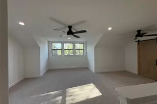 109 Cove Point, Conroe, TX 77356 - Photo 7