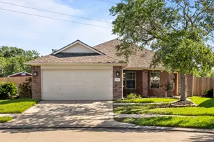 445 Decoster Blvd, Alvin, TX 77511 - Photo 1