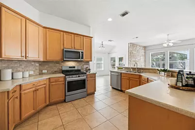 18334 N Elizabeth Shore Loop, Cypress, TX 77433 - Photo 15