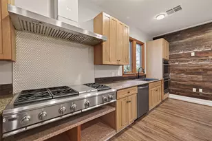 2508 6th St, Bay City, TX 77414 - Photo 9