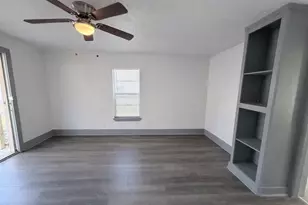 608 E 4th St, Sweeny, TX 77480 - Photo 9