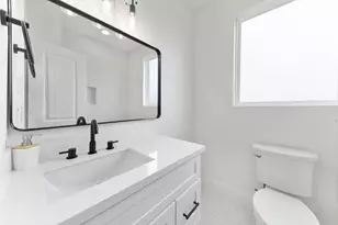 104 E 44th St, Houston, TX 77018 - Photo 25