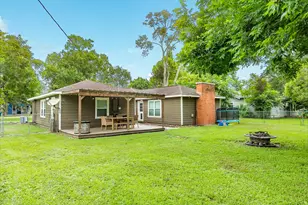 708 Alice St, Sweeny, TX 77480 - Photo 19