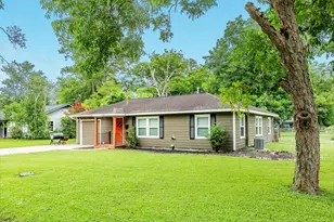 708 Alice St, Sweeny, TX 77480 - Photo 3