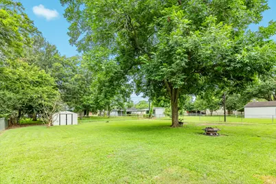 708 Alice Street, Sweeny, TX 77480 - Photo 23