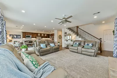 429 Jeanie Lynne Circle, Tiki Island, TX 77554 - Photo 7