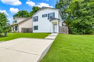 849 Queenswood, Montgomery, TX 77316 - Photo 3