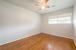 5646 Cedarburg Dr, Houston, TX 77048 - Photo 9